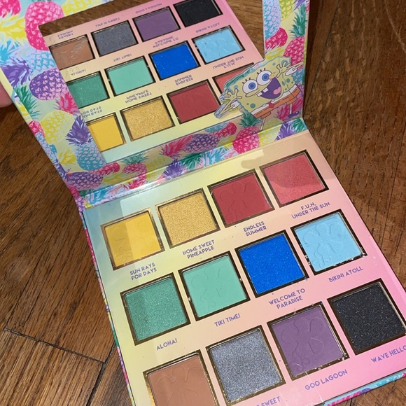 •NICKELODEON•NWT SPONGEBOB SQUARE PANTS 12-EYESHADOWS PALETTE - Picture 3 of 5